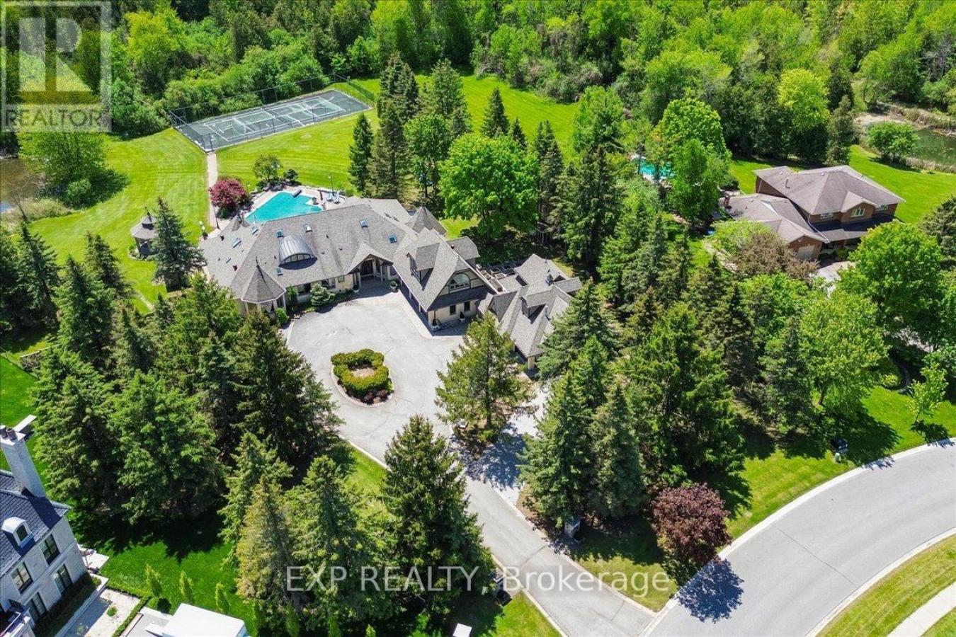 332 Burns Boulevard, King (King City), ON, L7B1E1, Canada, 4 Bedrooms Bedrooms, ,4 BathroomsBathrooms,Residential,For Sale,332 Burns Boulevard,N13220324