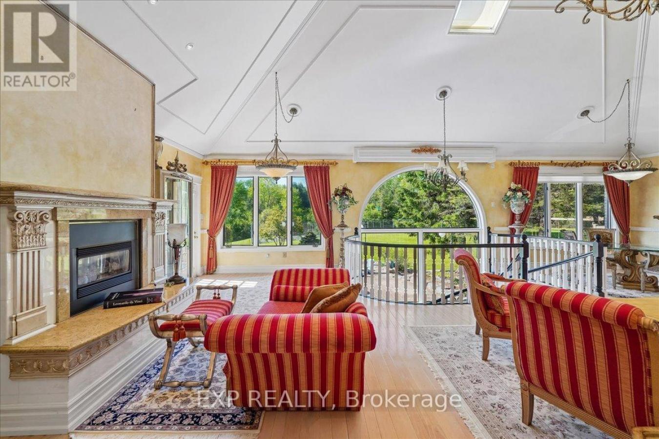 332 Burns Boulevard, King (King City), ON, L7B1E1, Canada, 4 Bedrooms Bedrooms, ,4 BathroomsBathrooms,Residential,For Sale,332 Burns Boulevard,N13220324