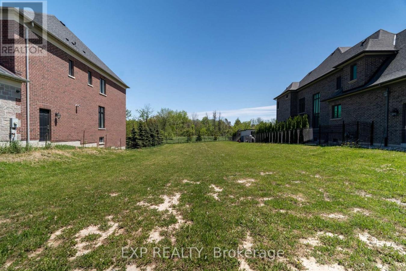 25 Hogan Court, King (King City), ON, L7B1C9, Canada, ,Residential,For Sale,25 Hogan Court,N13442670