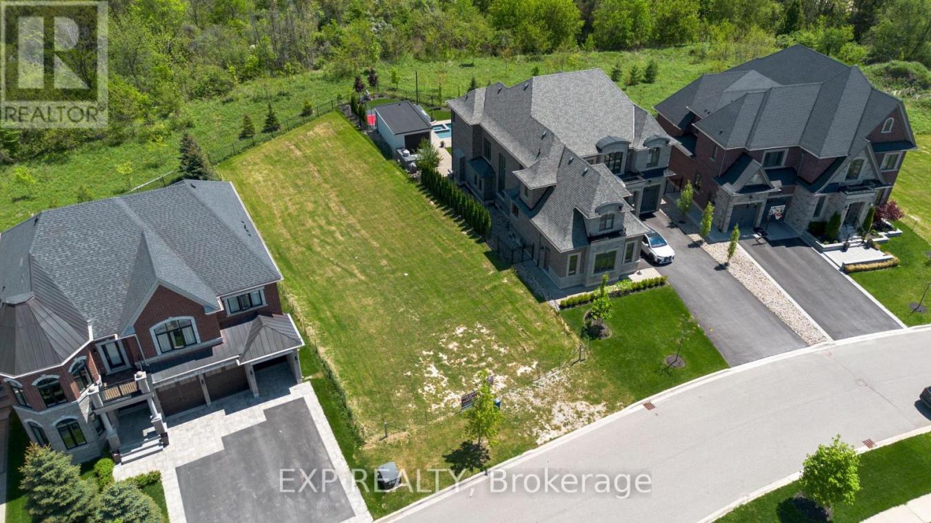 25 Hogan Court, King (King City), ON, L7B1C9, Canada, ,Residential,For Sale,25 Hogan Court,N13442670
