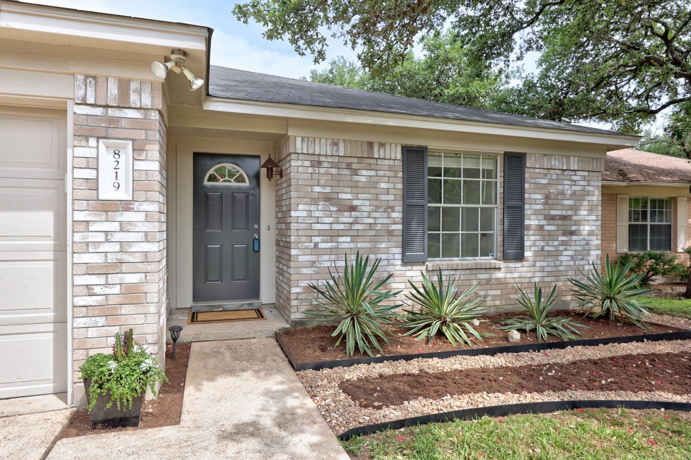 Welcome to this beautifully maintained home nestled in the highly soug – image 4