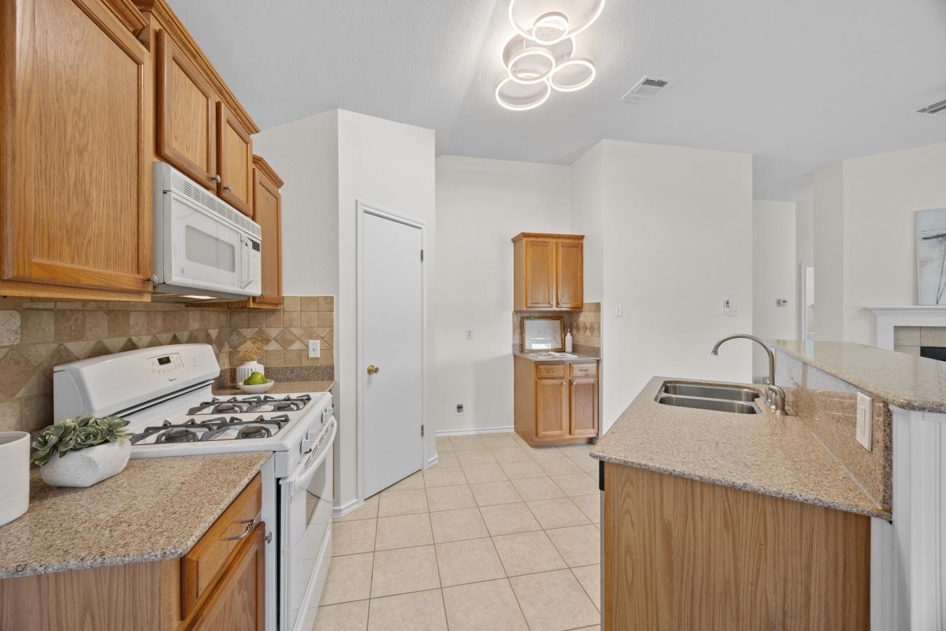 Welcome to this beautifully maintained home nestled in the highly soug – image 18