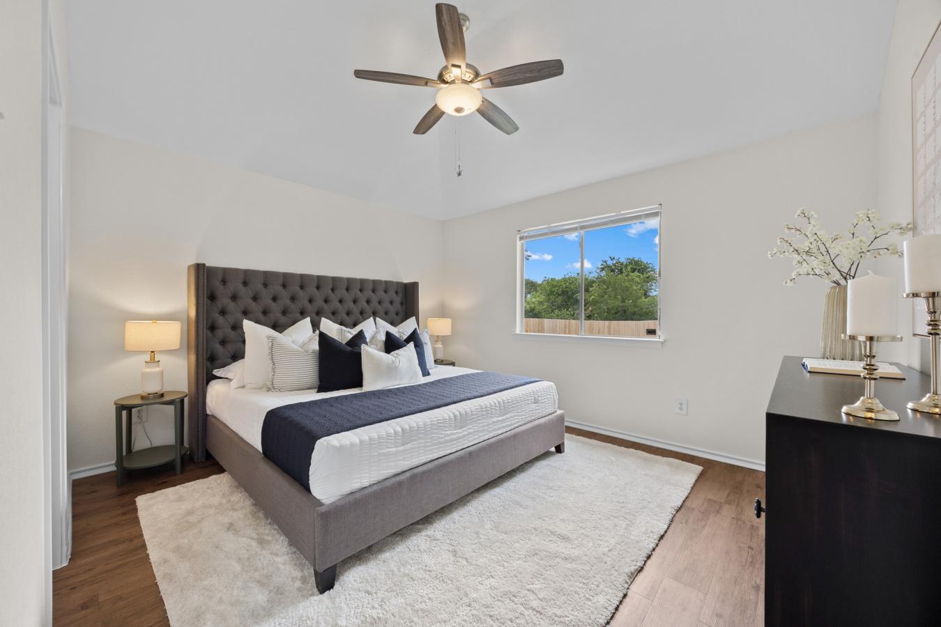 Welcome to this beautifully maintained home nestled in the highly soug – image 20