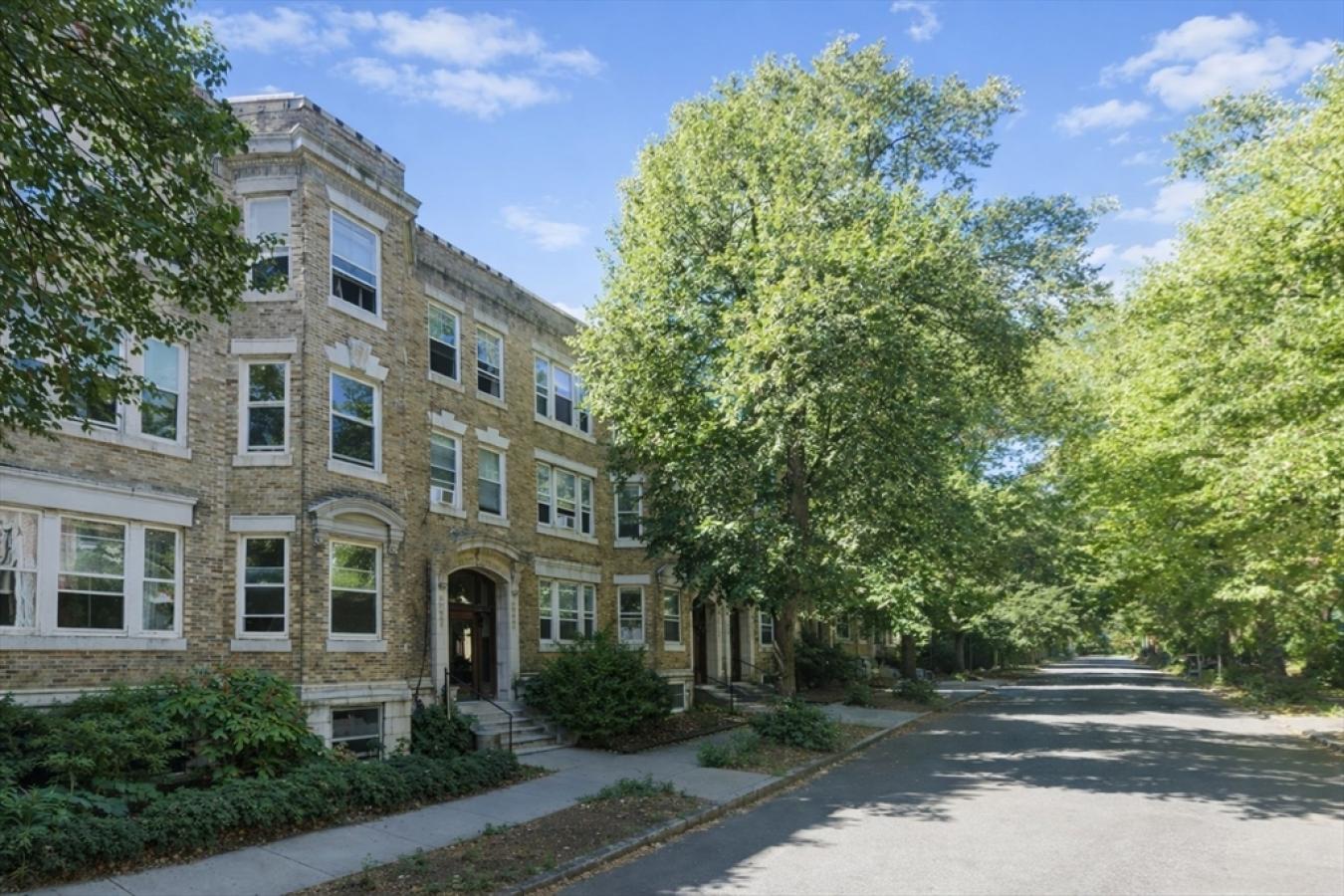 8 Euston Street, Brookline, Norfolk, 02446, United States, ,Residential,For Sale,8 Euston Street,228288