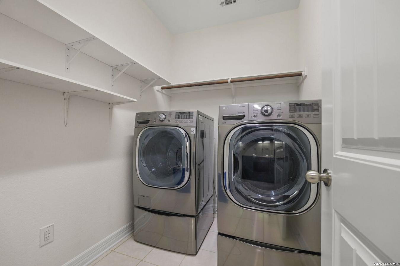 Located in the highly desired gated community of Westwinds Lone Star i – image 12