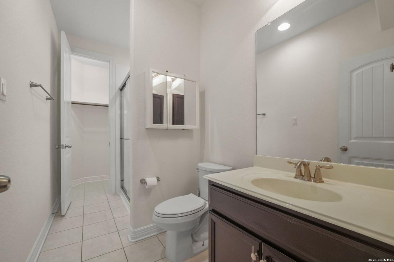 Located in the highly desired gated community of Westwinds Lone Star i – image 20