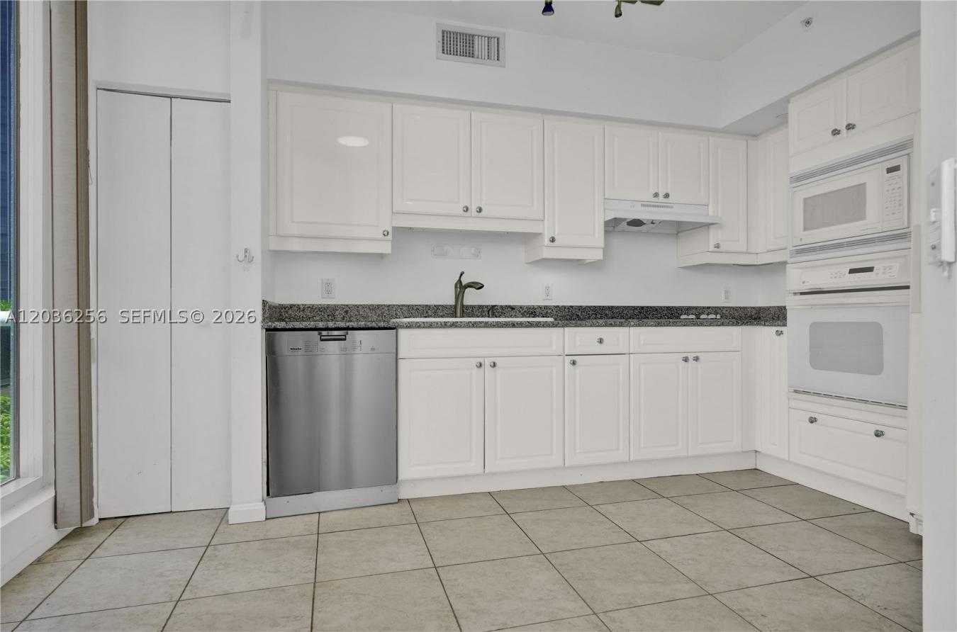 4779 Collins Ave, Miami Beach, FL, 33140, United States, 1 Bedroom Bedrooms, ,2 BathroomsBathrooms,Residential,For Sale,4779 Collins Ave,228303