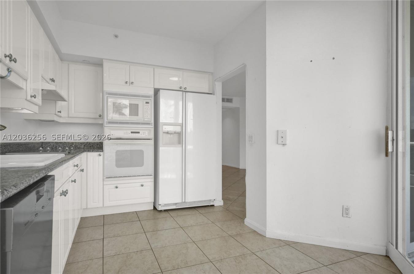4779 Collins Ave, Miami Beach, FL, 33140, United States, 1 Bedroom Bedrooms, ,2 BathroomsBathrooms,Residential,For Sale,4779 Collins Ave,228303