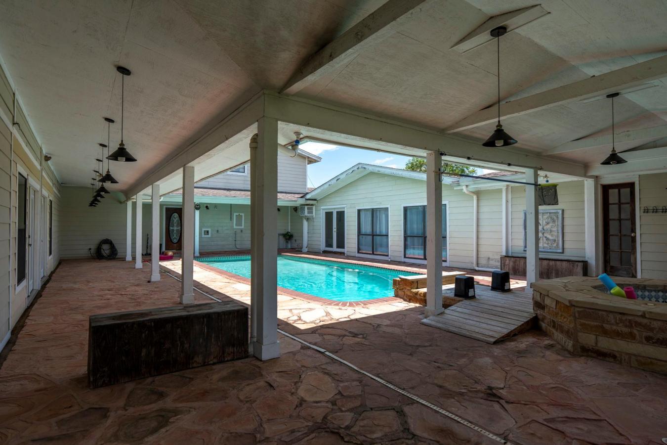 3345 E Austin Street, Giddings, Lee, 78942, United States, 7 Bedrooms Bedrooms, ,5 BathroomsBathrooms,Residential,For Sale,3345 E Austin Street,5657010