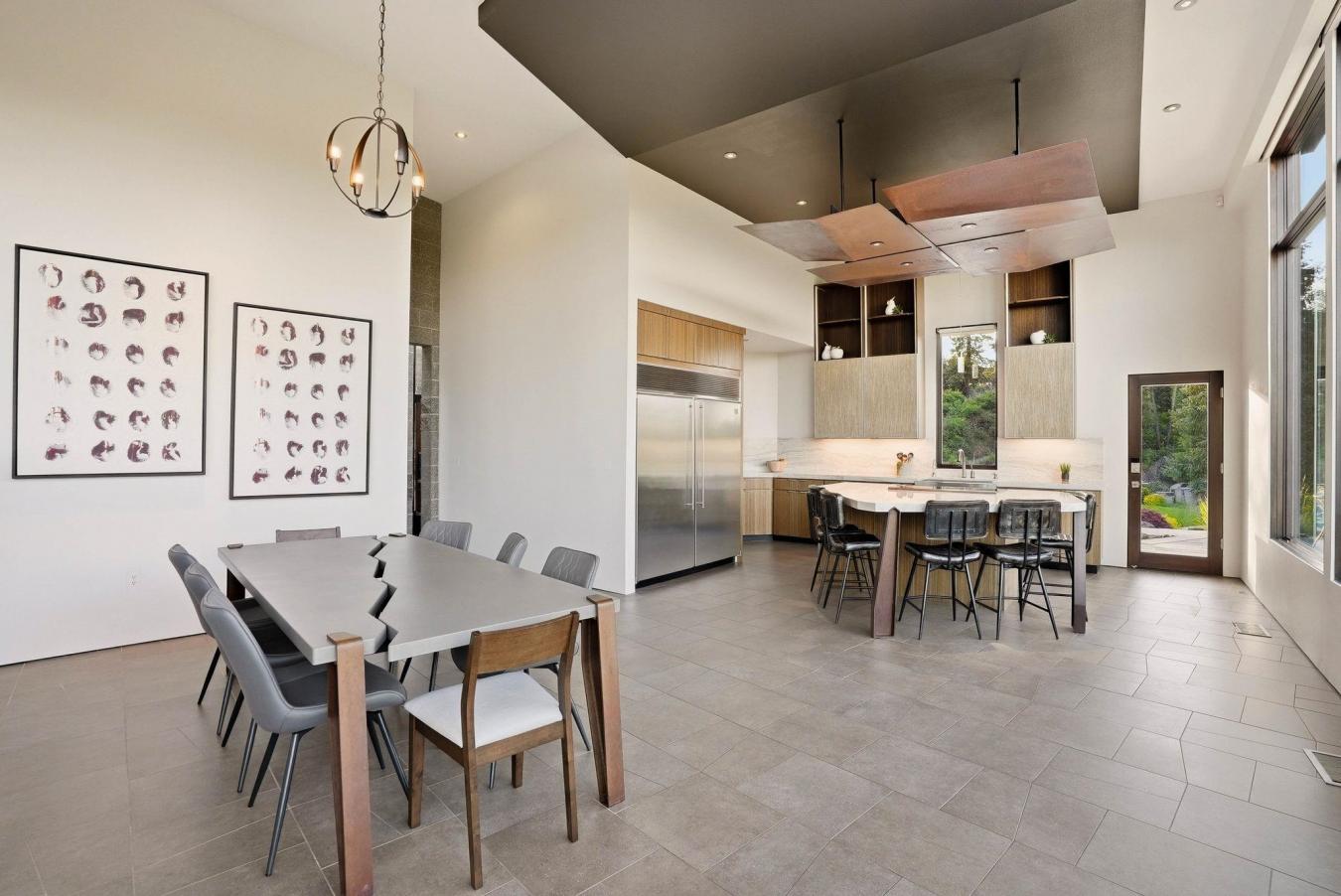 The Canyon House is a private world unto itself. Forty-six acres of Pa – image 11