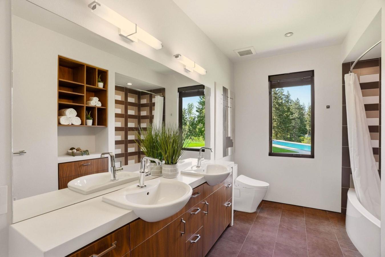 The Canyon House is a private world unto itself. Forty-six acres of Pa – image 17