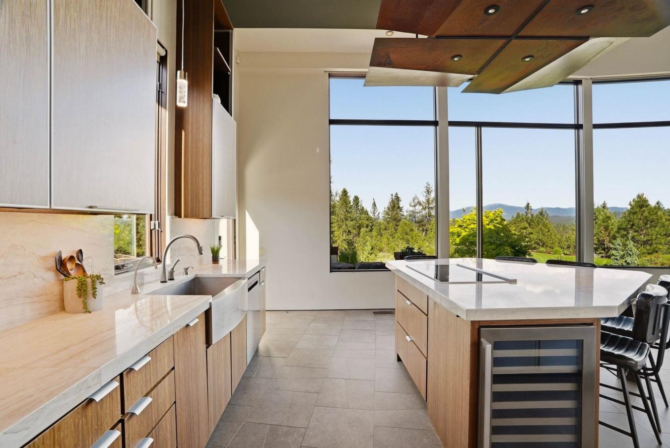 The Canyon House is a private world unto itself. Forty-six acres of Pa – image 5