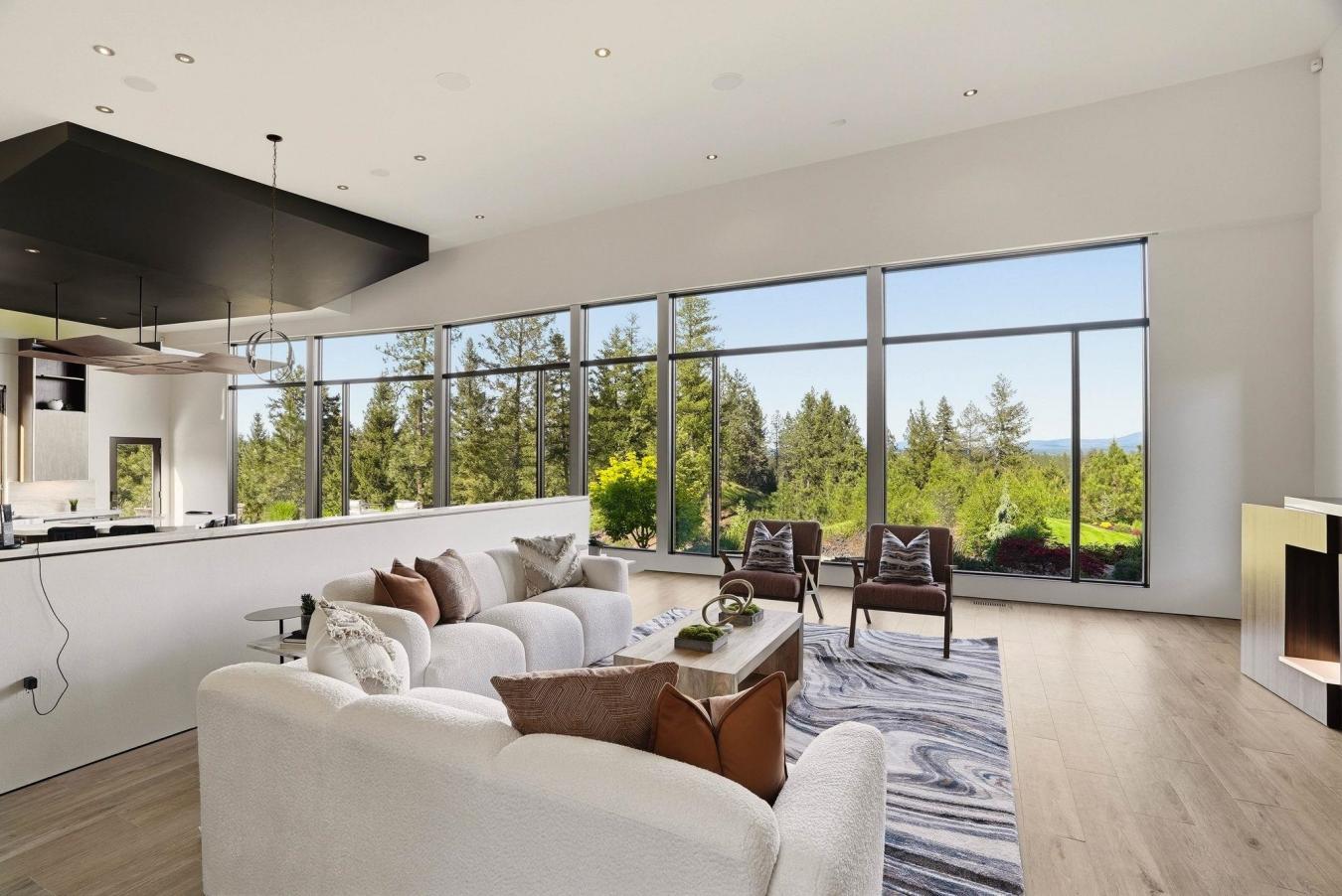 The Canyon House is a private world unto itself. Forty-six acres of Pa – image 8