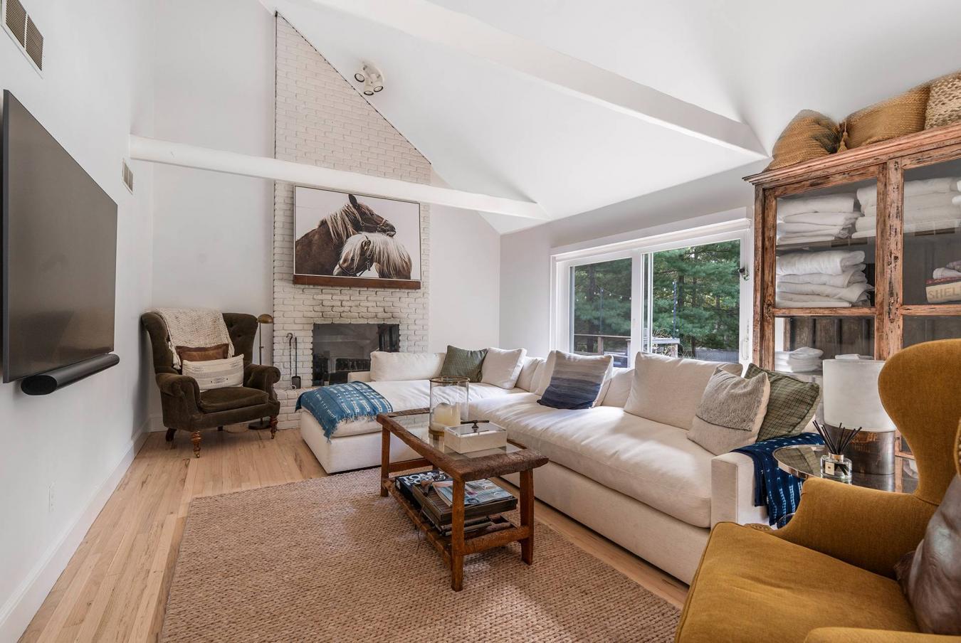 34 Harbor Boulevard, Springs, NY, 11937, United States, 3 Bedrooms Bedrooms, ,2 BathroomsBathrooms,Residential,For Sale,34 Harbor Boulevard,228369