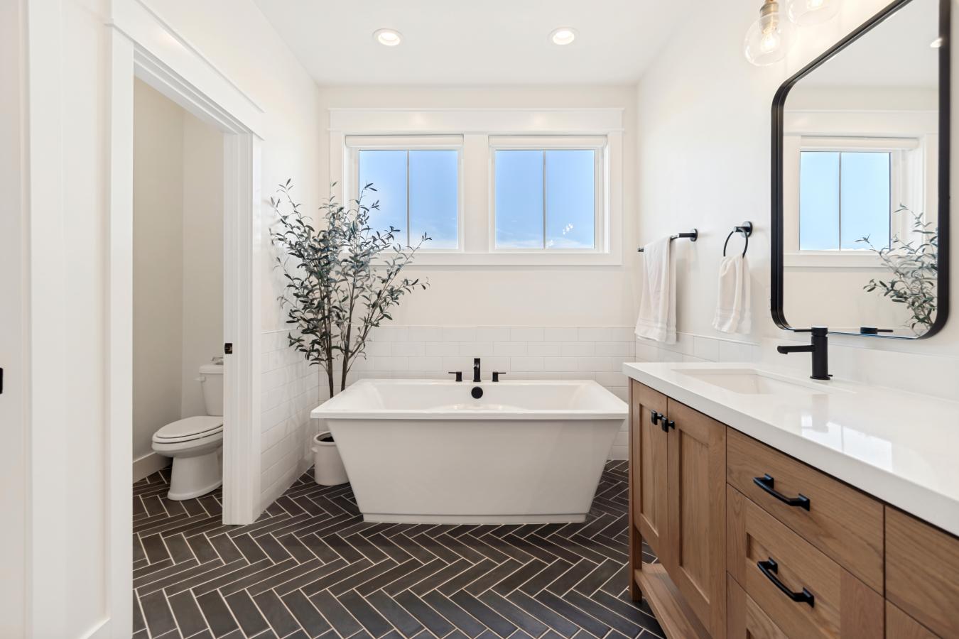 1014 S Ensign Drive, Saratoga Springs, UT, 84045, United States, 5 Bedrooms Bedrooms, ,4 BathroomsBathrooms,Residential,For Sale,1014 S Ensign Drive,2162250