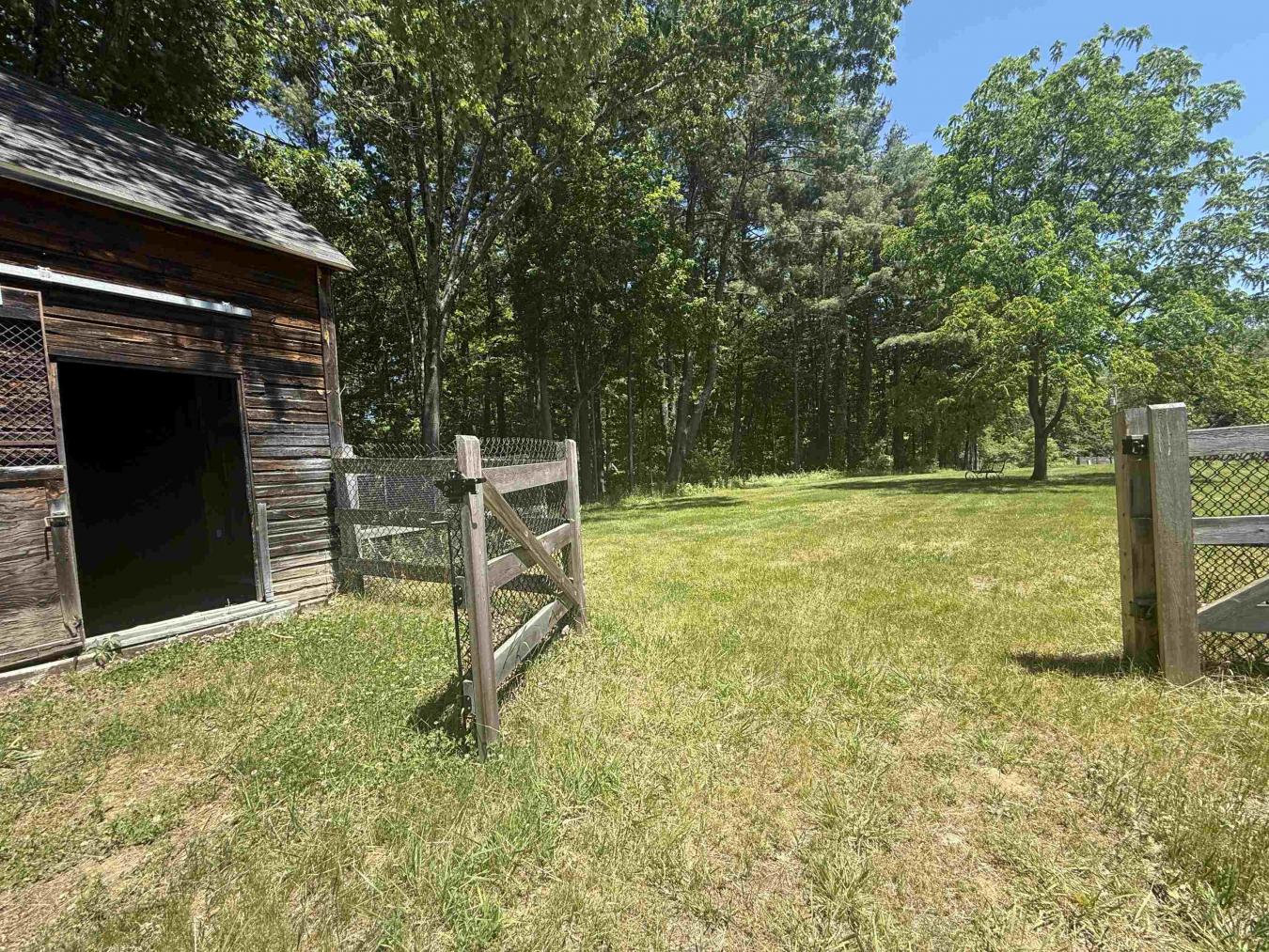 1 Smith Lane, Amherst, NH-Hillsborough, 03031, United States, 4 Bedrooms Bedrooms, ,2 BathroomsBathrooms,Residential,For Sale,1 Smith Lane,5096141