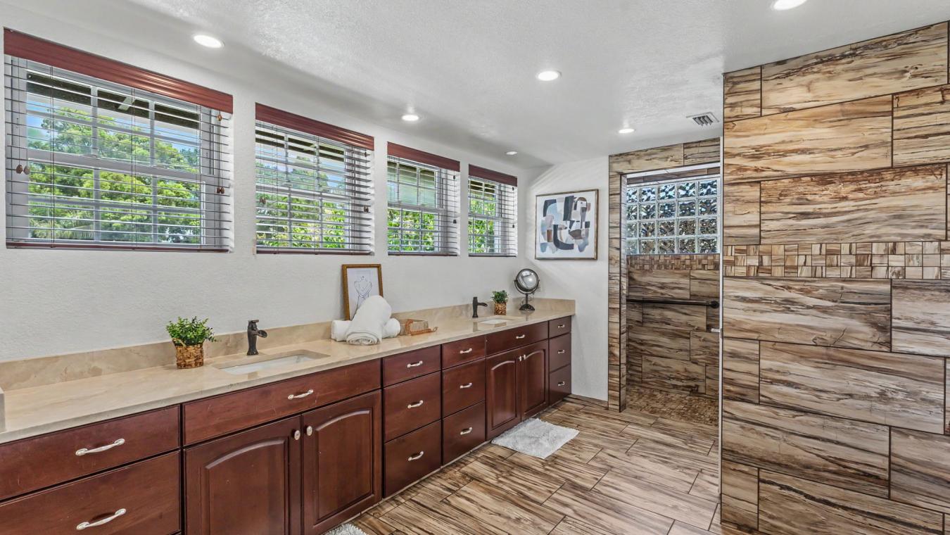 834 CUMBERLAND STREET, LAKELAND, POLK, 33801, United States, 4 Bedrooms Bedrooms, ,2 BathroomsBathrooms,Residential,For Sale,834 CUMBERLAND STREET,L4962869
