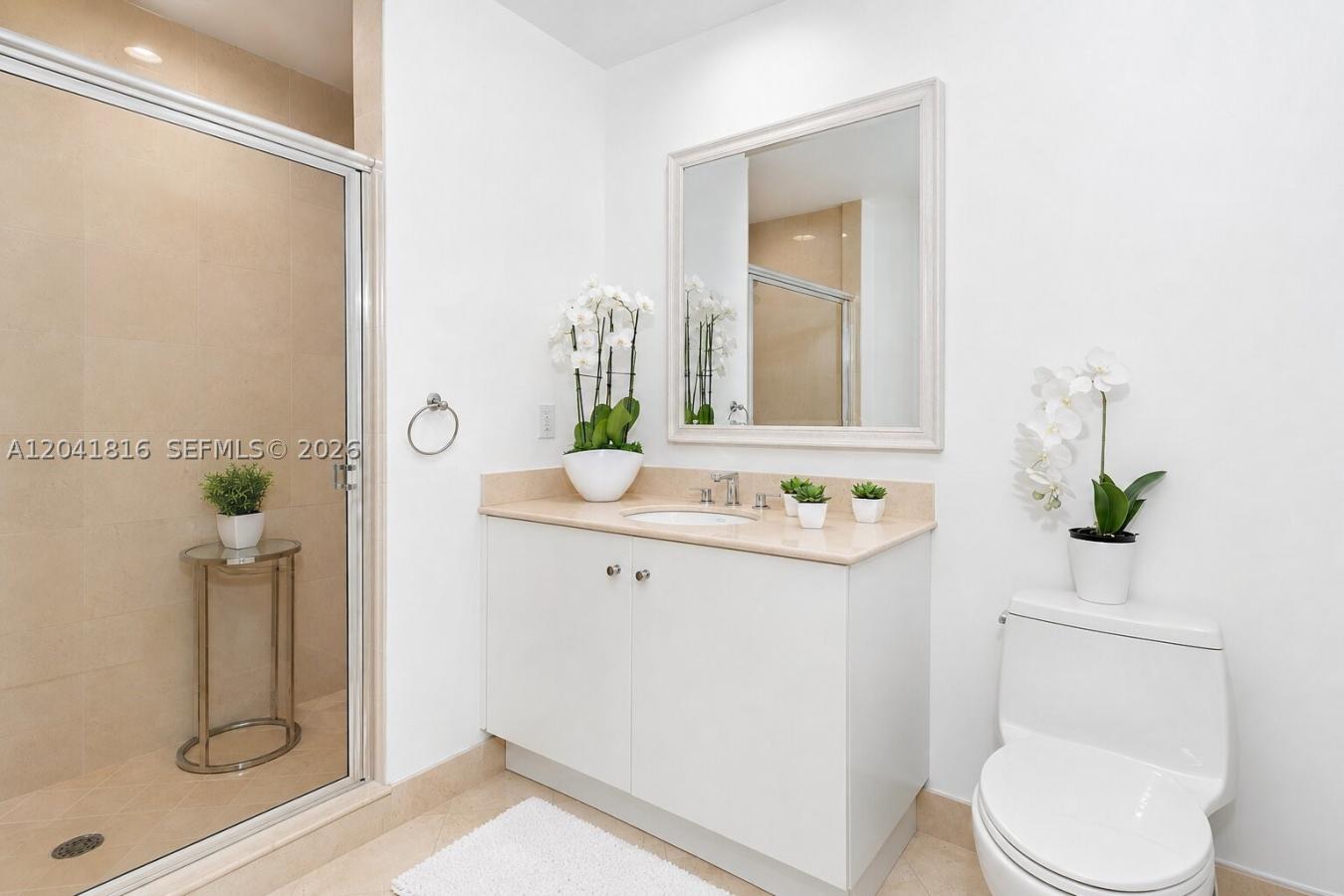 Rarely available: a fabulous modern fresh oceanfront 2-bed, 2.5-bath a – image 10