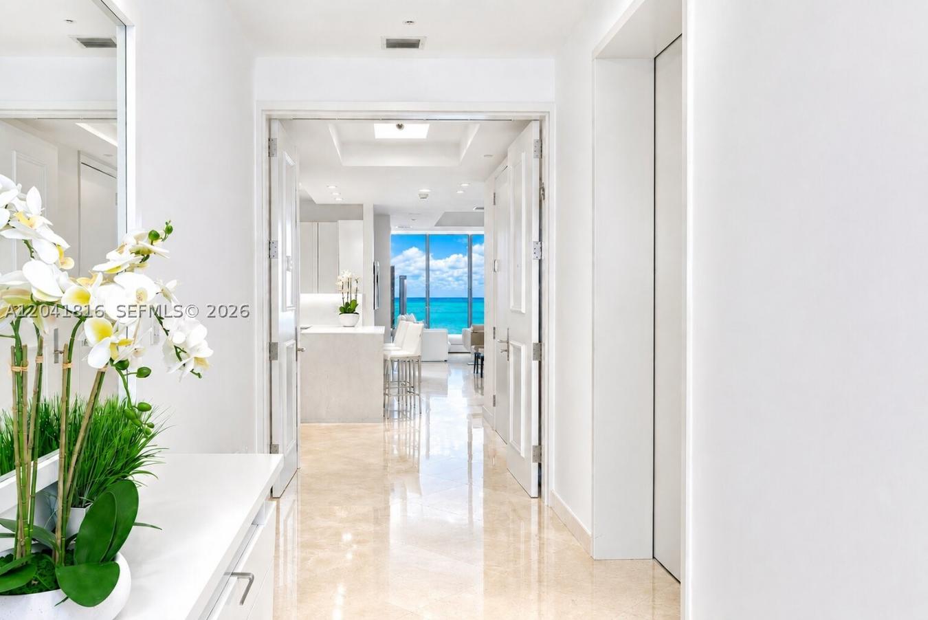 Rarely available: a fabulous modern fresh oceanfront 2-bed, 2.5-bath a – image 5