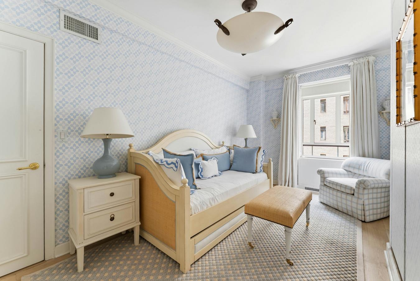 25 CENTRAL PARK WEST, New York, NY, 10023, United States, 4 Bedrooms Bedrooms, ,3 BathroomsBathrooms,Residential,For Sale,25 CENTRAL PARK WEST,228423