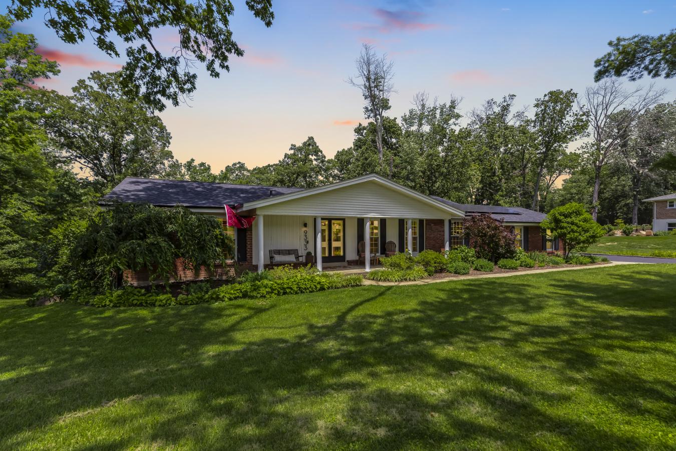 9333 Lincoln Drive, Sunset Hills, MO, 63127, United States, 4 Bedrooms Bedrooms, ,3 BathroomsBathrooms,Residential,For Sale,9333 Lincoln Drive,26039182