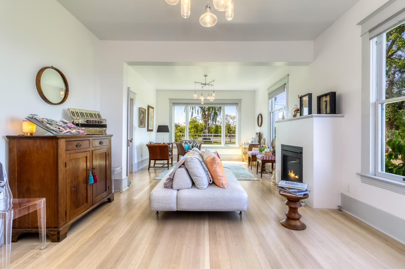 This is your opportunity to own a fully restored historic estate in on – image 9
