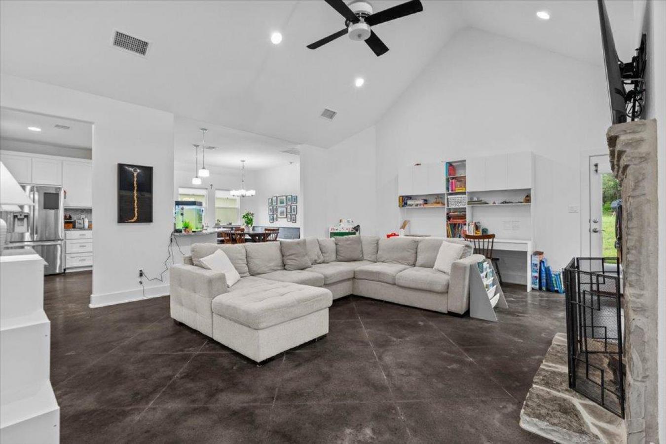 10304 Twin Lake Cir, Dripping Springs, Travis, 78620, United States, 3 Bedrooms Bedrooms, ,2 BathroomsBathrooms,Residential,For Sale,10304 Twin Lake Cir,1660779
