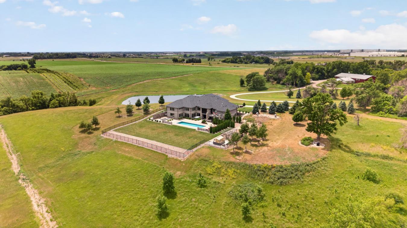 Discover one of the finest escape havens in the area. A perfect sanctu – image 4