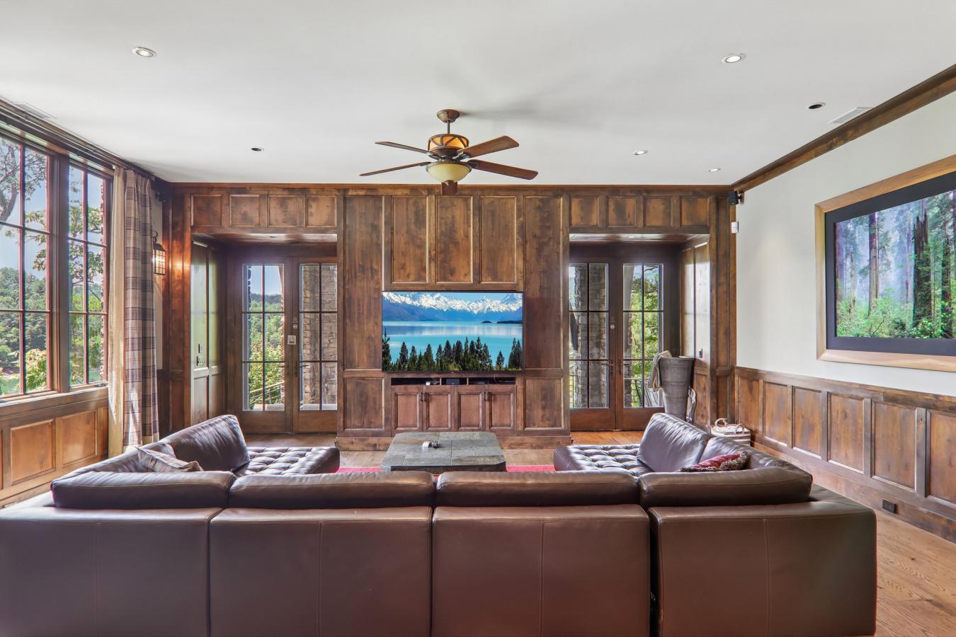 A rare lakefront legacy estate set within the prestigious wilderness c – image 10