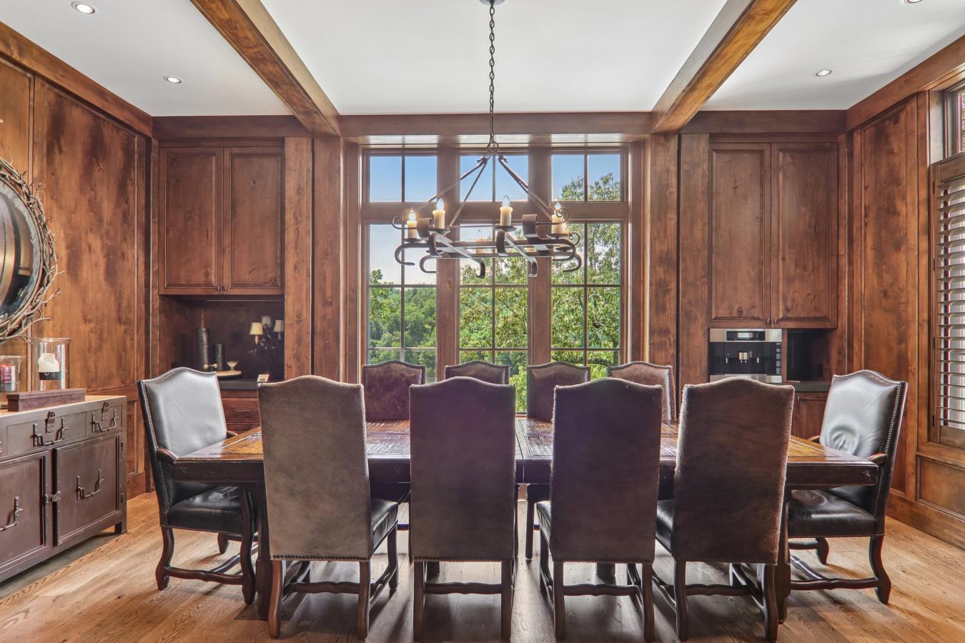 A rare lakefront legacy estate set within the prestigious wilderness c – image 13