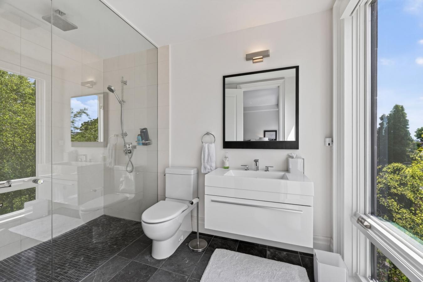 A Modern Twist To A Classic NY Brownstone Or London Georgian. An Unpar – image 18