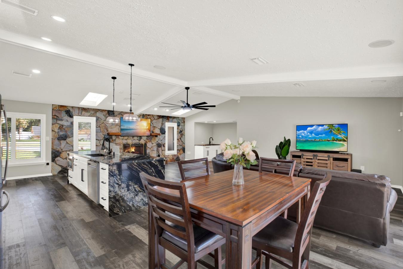 7487 River Country Drive, Weeki Wachee, Hernando, 34607, United States, 4 Bedrooms Bedrooms, ,3 BathroomsBathrooms,Residential,For Sale,7487 River Country Drive,TB8524492