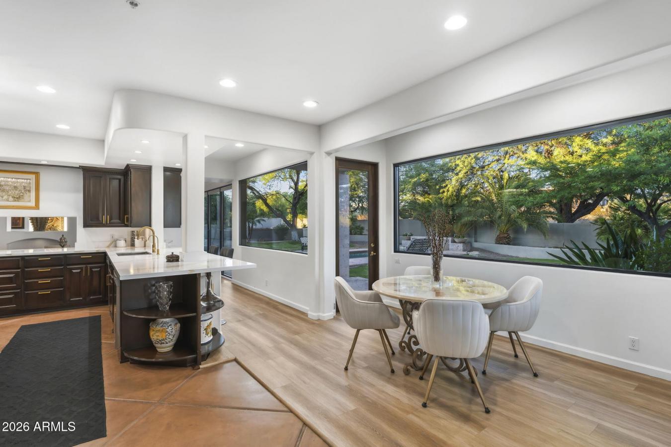 Tucked behind a private drive at the end of a quiet North Scottsdale c – image 17