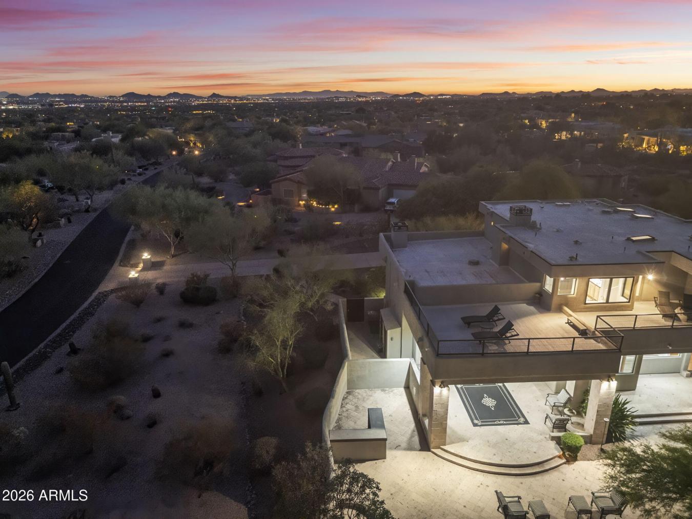 Tucked behind a private drive at the end of a quiet North Scottsdale c – image 2