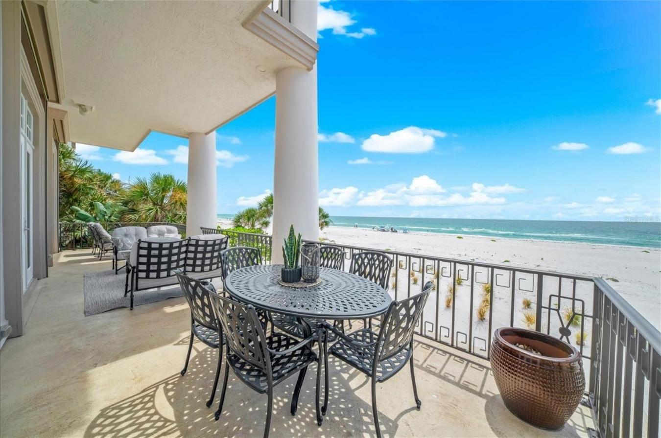 A rare offering along the iconic shores of Clearwater Beach, this exce – image 14