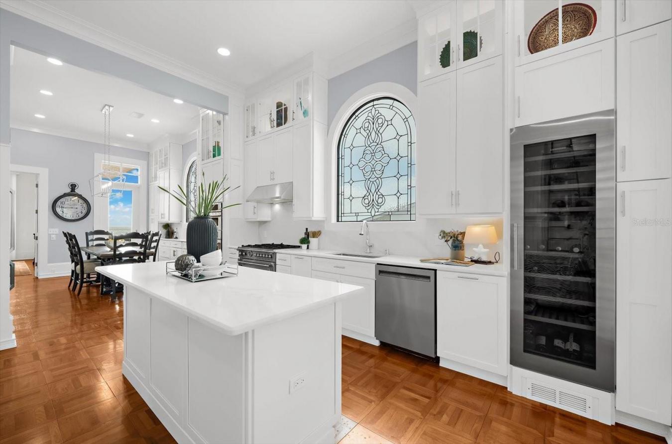 A rare offering along the iconic shores of Clearwater Beach, this exce – image 20