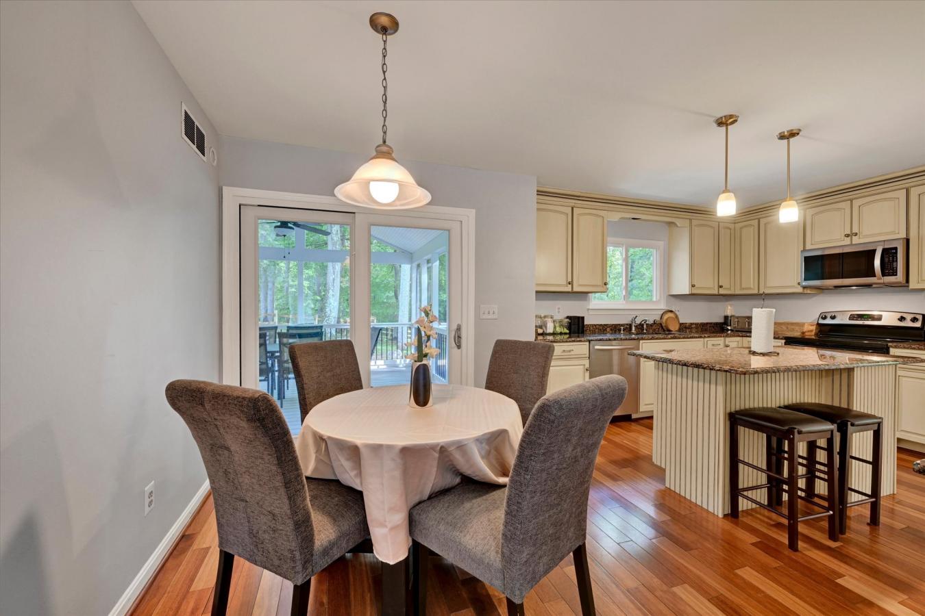 34 Dulaney Hills Court, Cockeysville, Baltimore, 21030, United States, 5 Bedrooms Bedrooms, ,3 BathroomsBathrooms,Residential,For Sale,34 Dulaney Hills Court,MDBC2164628