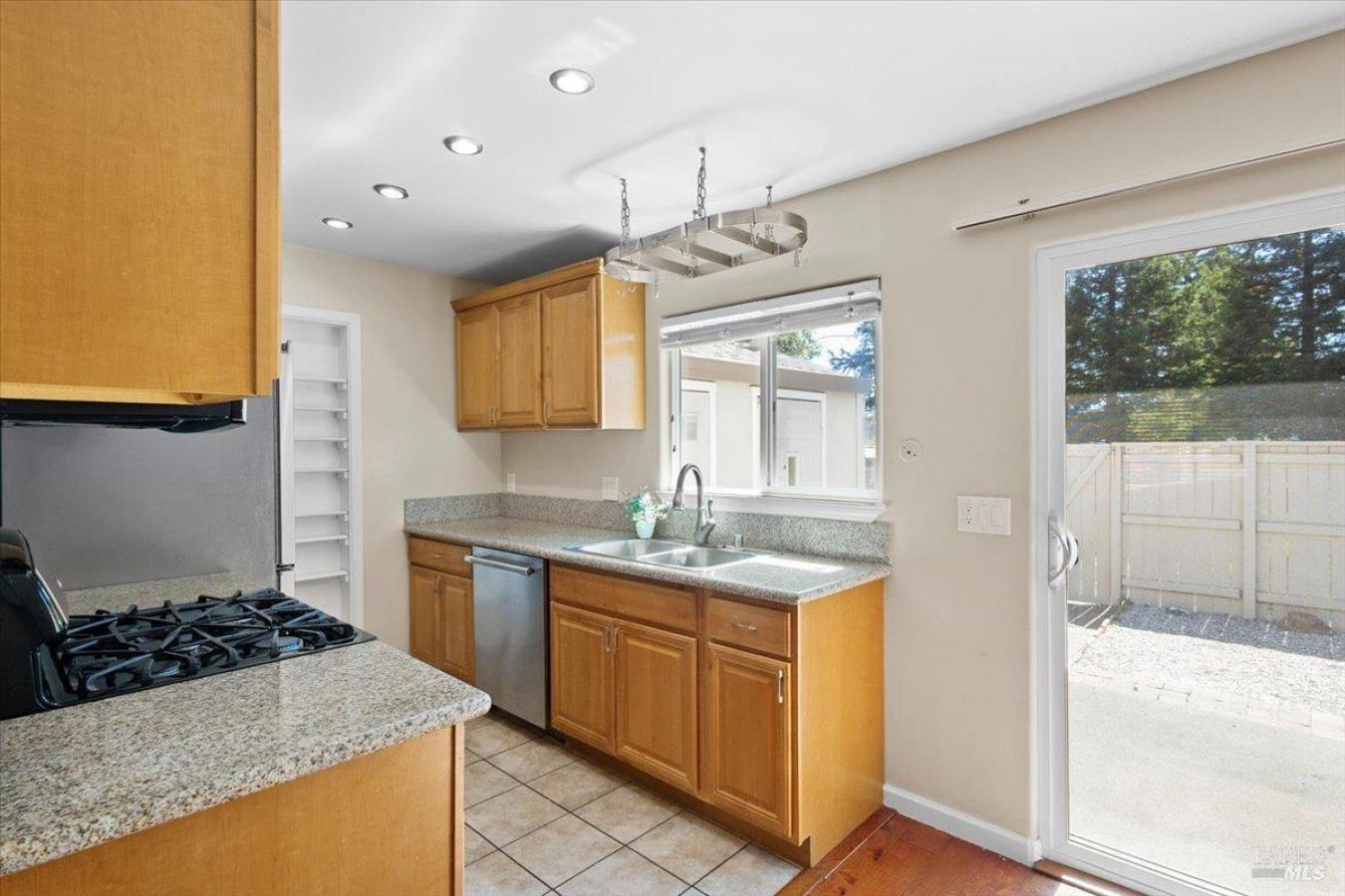 One of the best values in Rincon Valley, this end-unit townhome offers – image 10