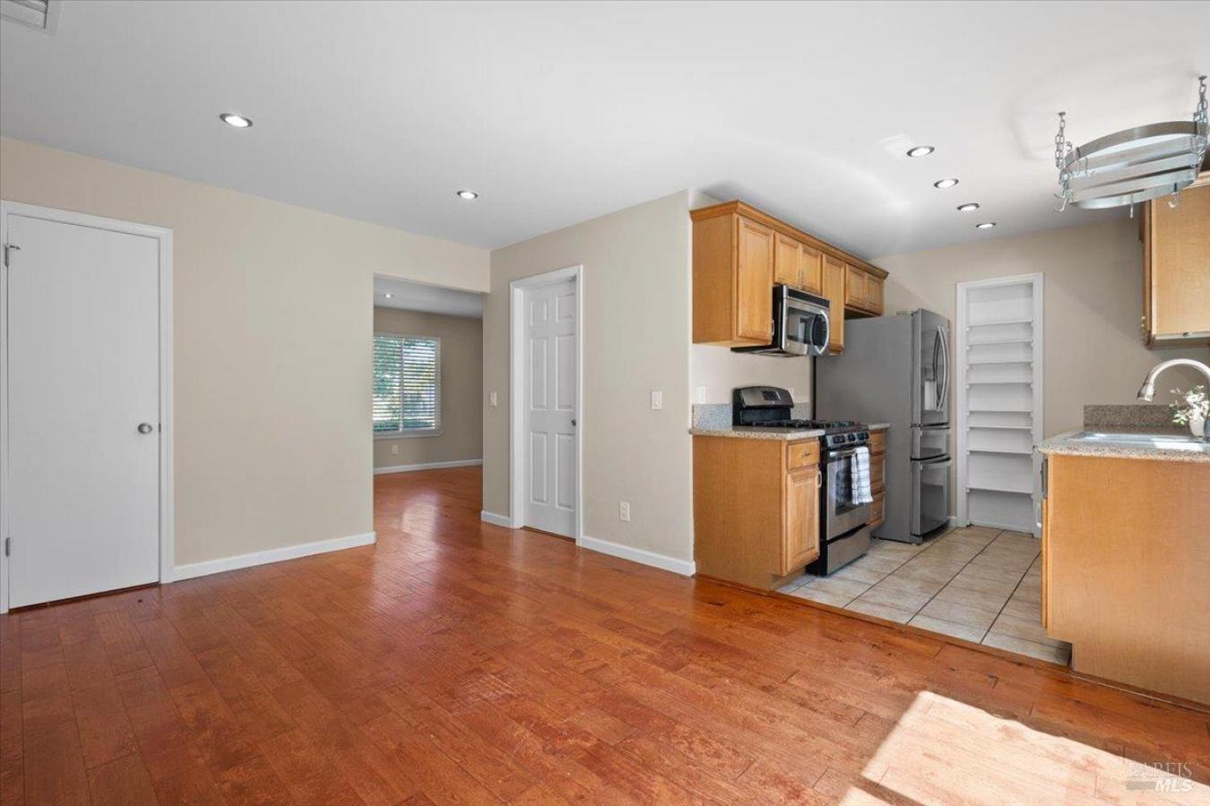 One of the best values in Rincon Valley, this end-unit townhome offers – image 11