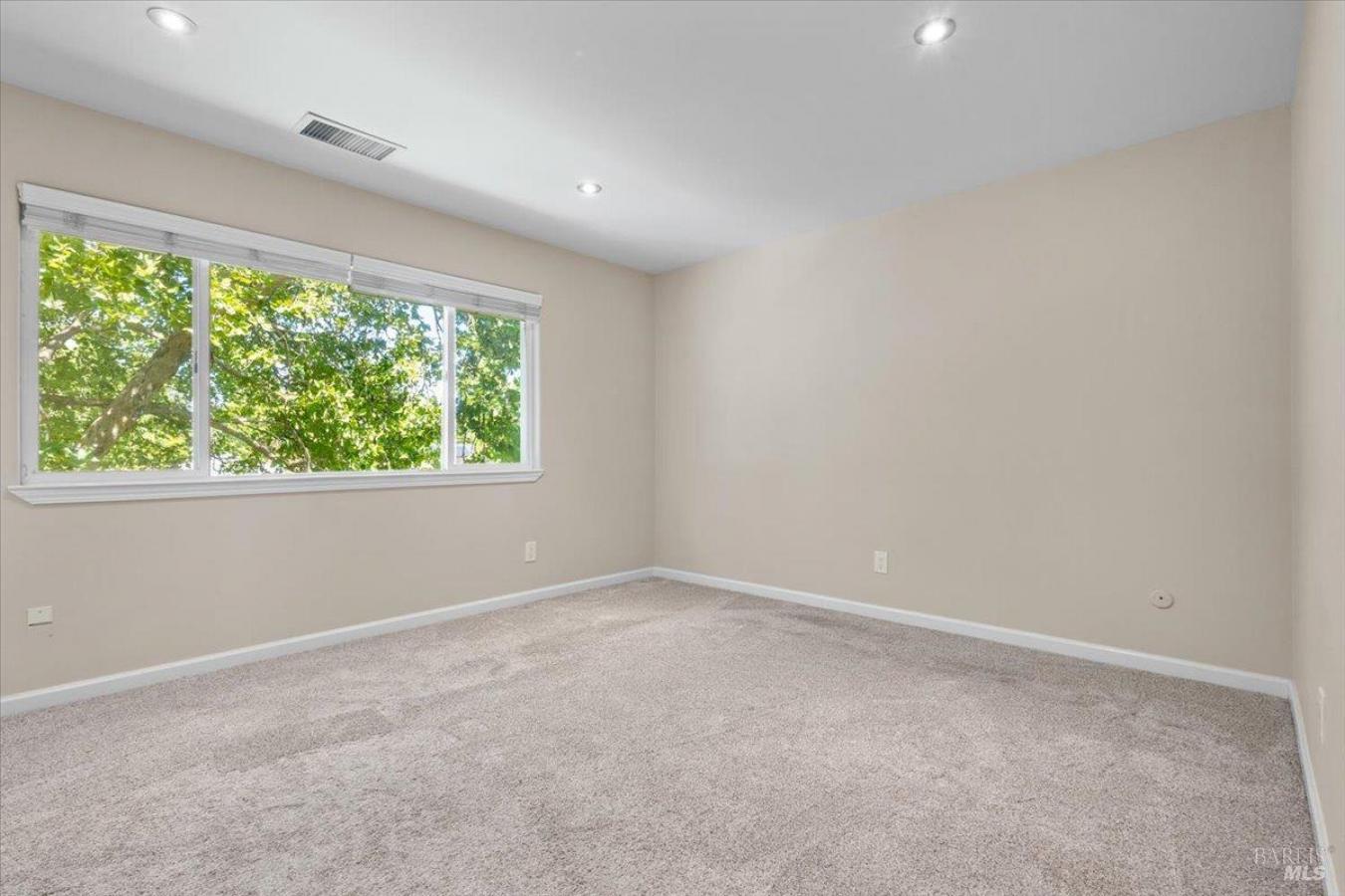 One of the best values in Rincon Valley, this end-unit townhome offers – image 14