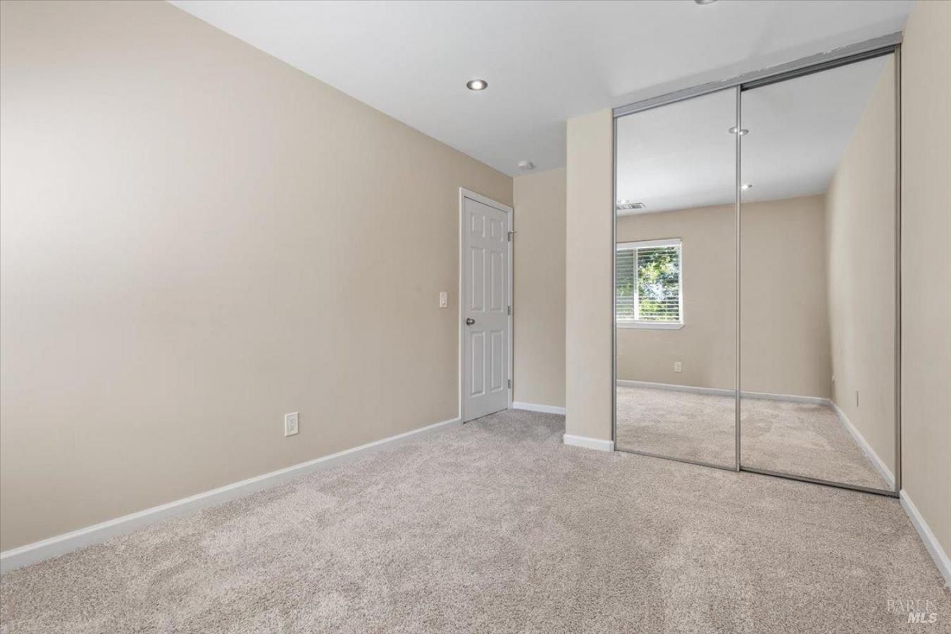 One of the best values in Rincon Valley, this end-unit townhome offers – image 17