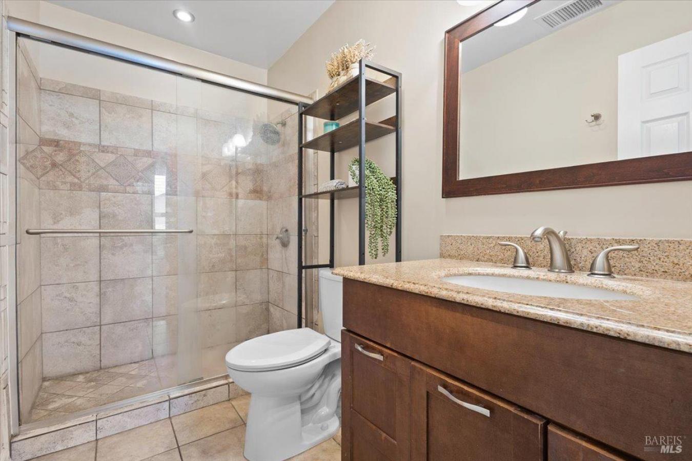 One of the best values in Rincon Valley, this end-unit townhome offers – image 19