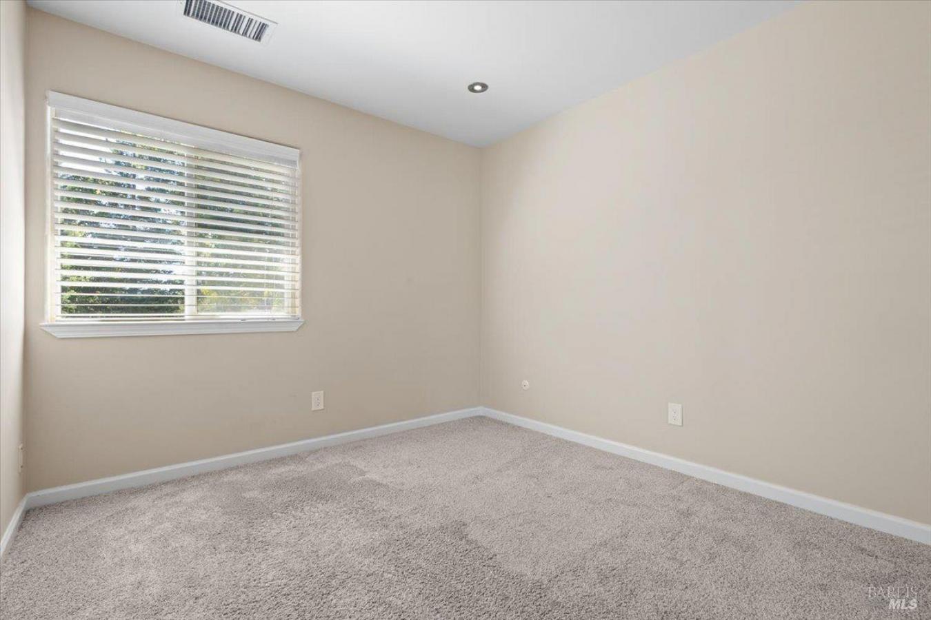 One of the best values in Rincon Valley, this end-unit townhome offers – image 20