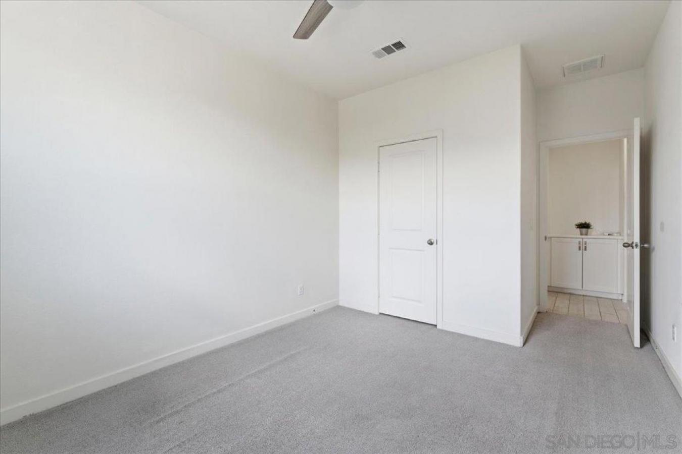 Now available at an incredible $699, 999! This 2021-built townhome in – image 19