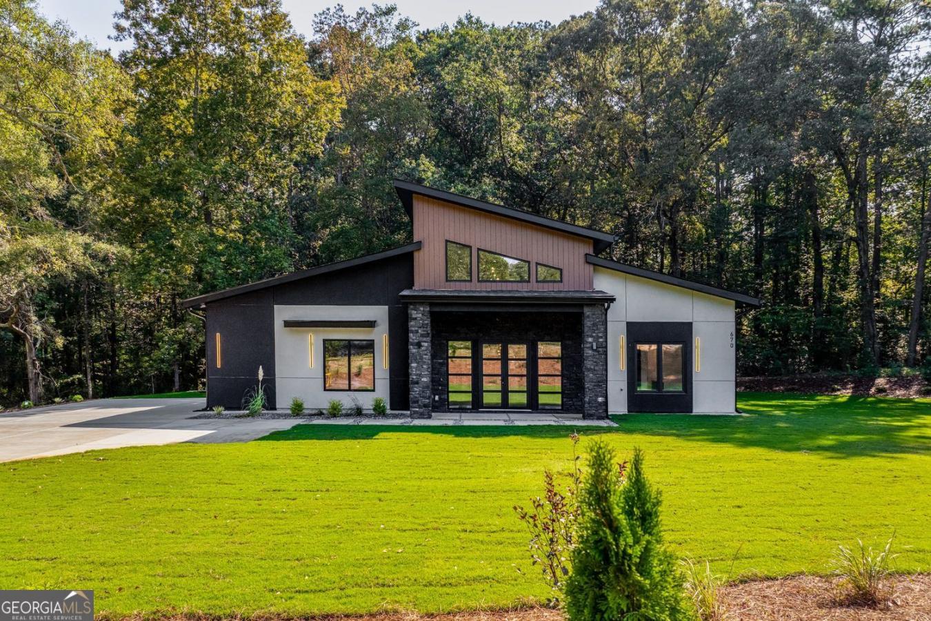 Luxury isnt defined by what you see. Its defined by how a home is buil – image 3