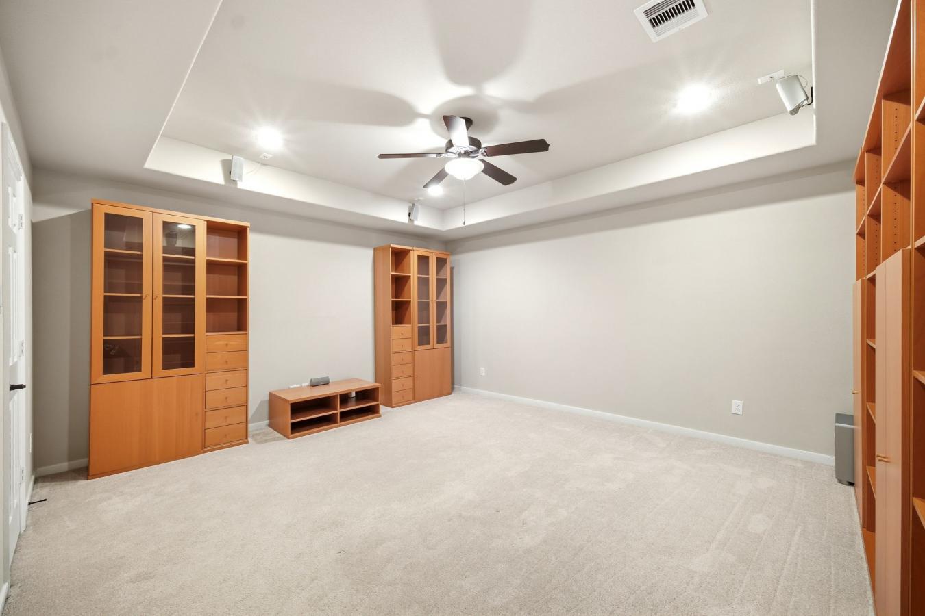 Nestled in the highly sought-after Auburn Lakes Retreat, this stunning – image 16