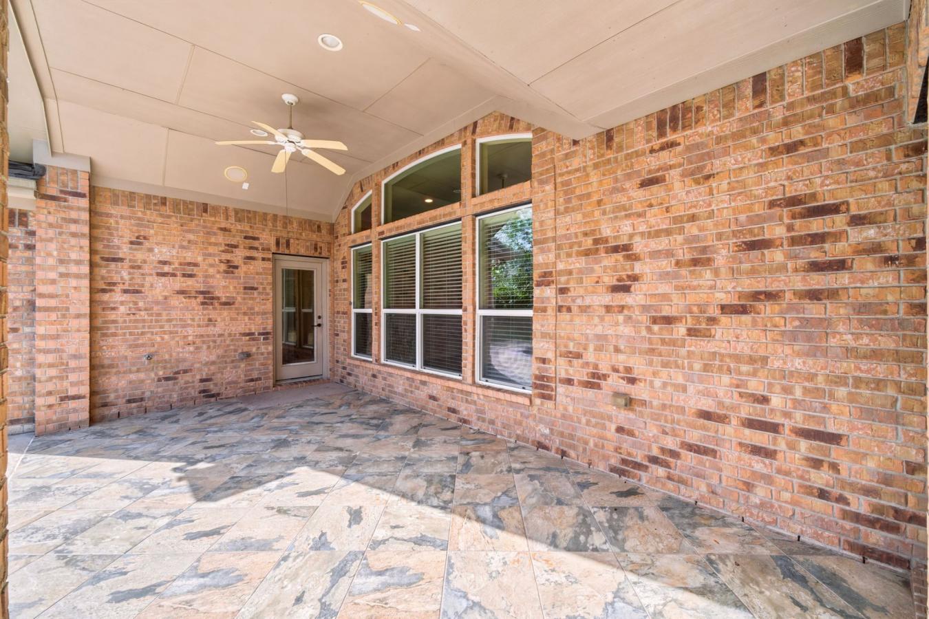 Nestled in the highly sought-after Auburn Lakes Retreat, this stunning – image 18