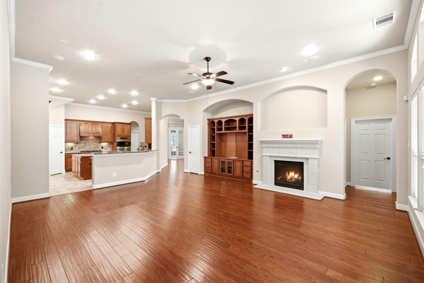Nestled in the highly sought-after Auburn Lakes Retreat, this stunning – image 7