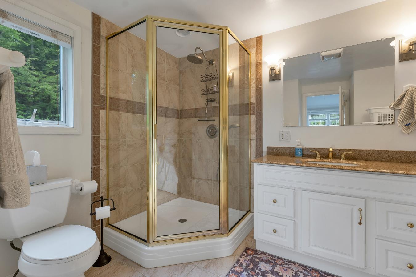 Tucked away in a quiet neighborhood just minutes from the crystal-clea – image 17