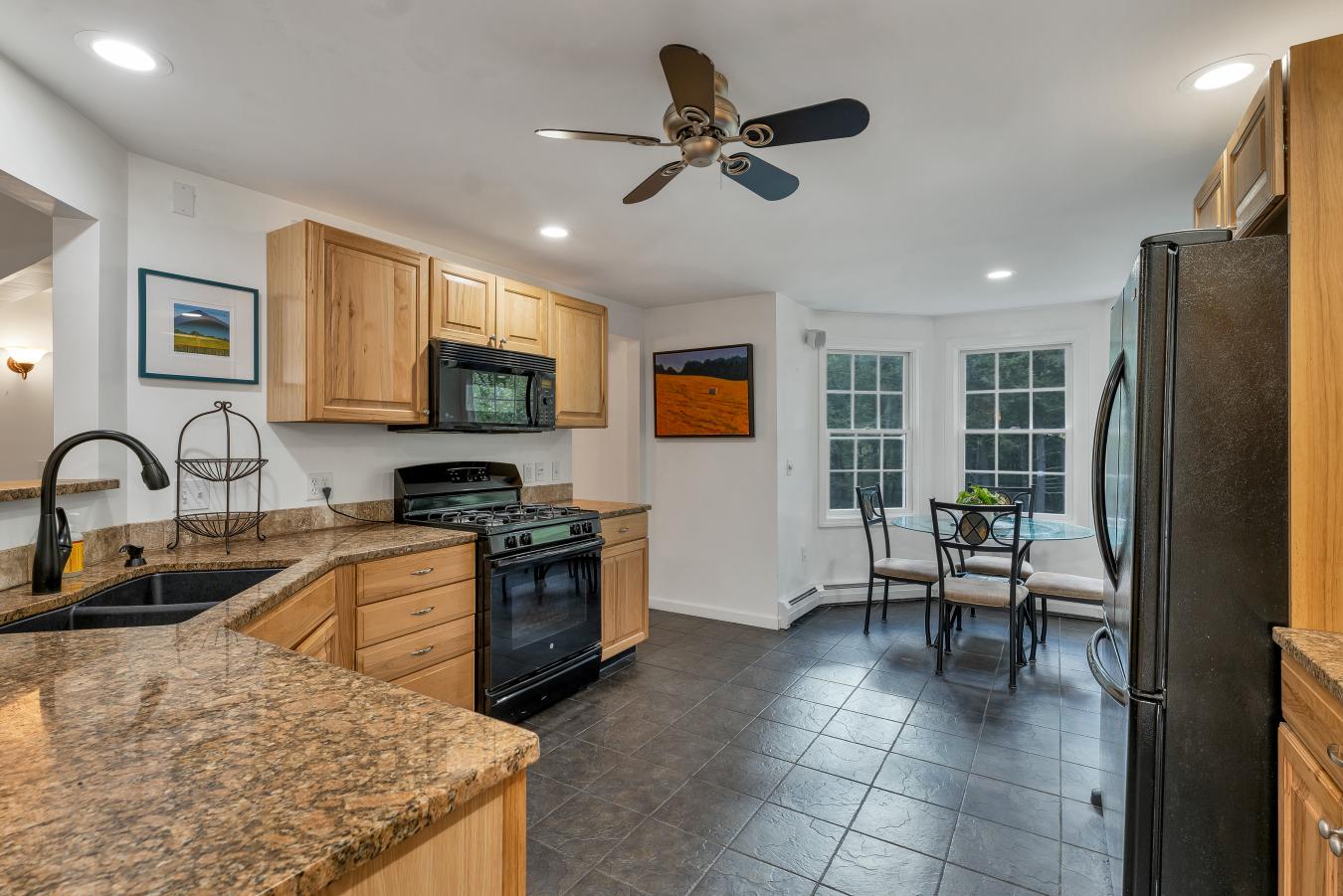 Tucked away in a quiet neighborhood just minutes from the crystal-clea – image 12